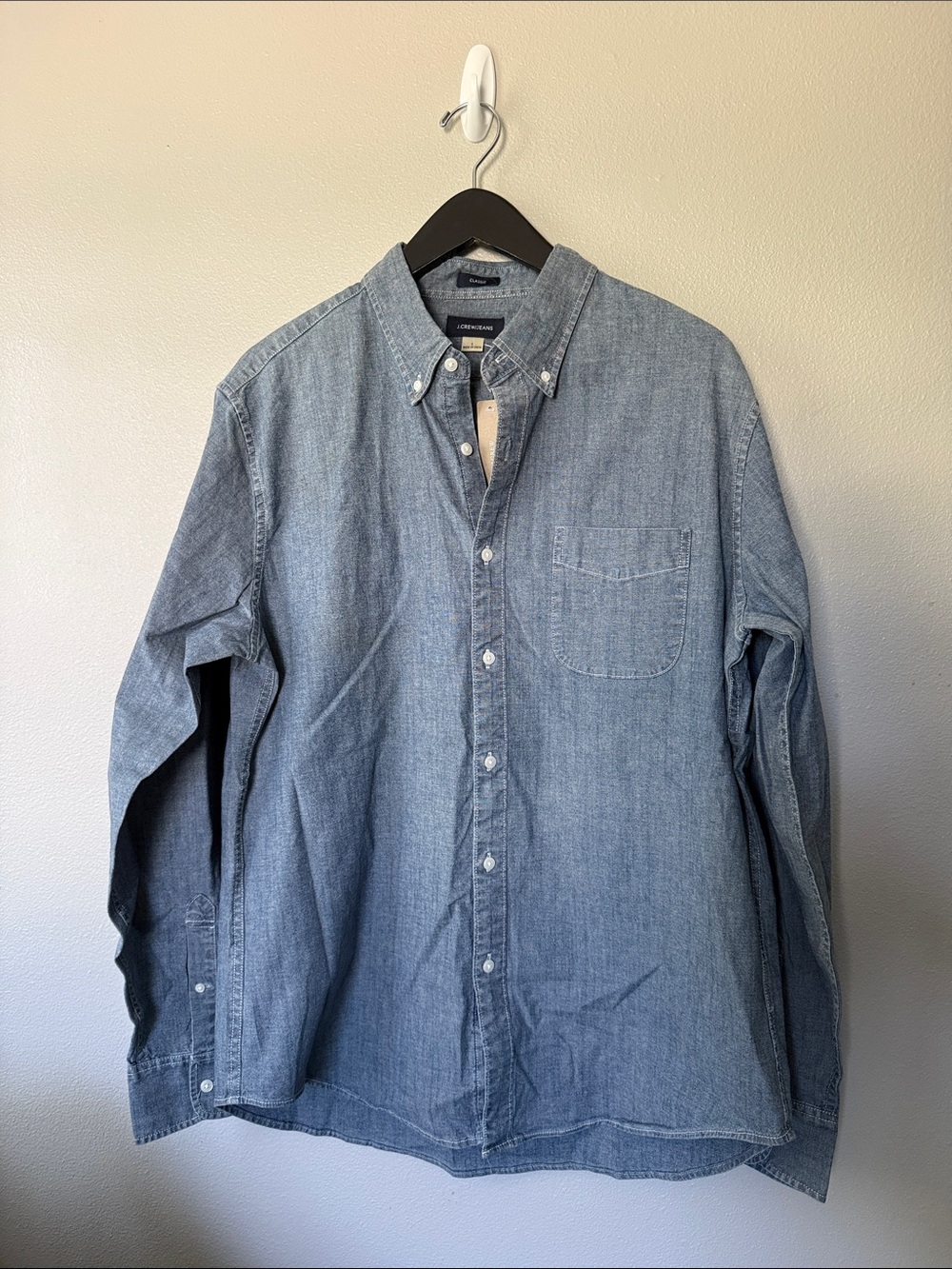 J. Crew Men’s Classic Fit Chambray Button Down Shirt Light Blue Size L NWT